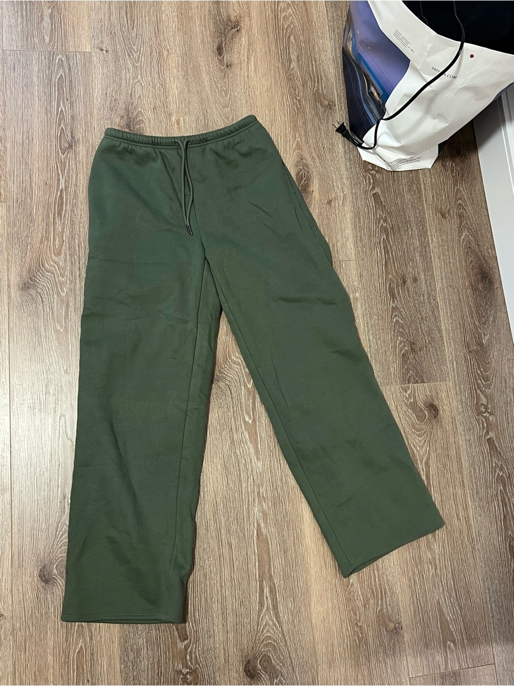 tuff athletics wide leg green sweatpants